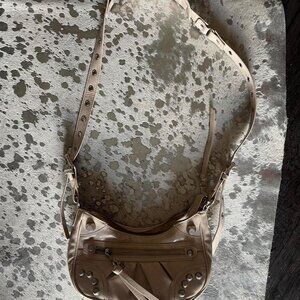 🤎 Steve Madden Grommet Saddle Bag – Y2K Vibes 🤎